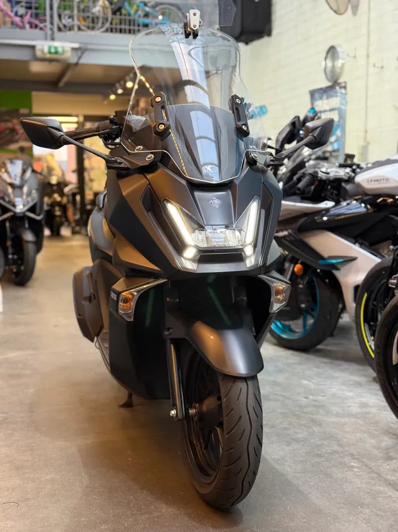 KYMCO SKY TOWN 125 – 2024 Prix : 2 299 € | Garantie 12 mois