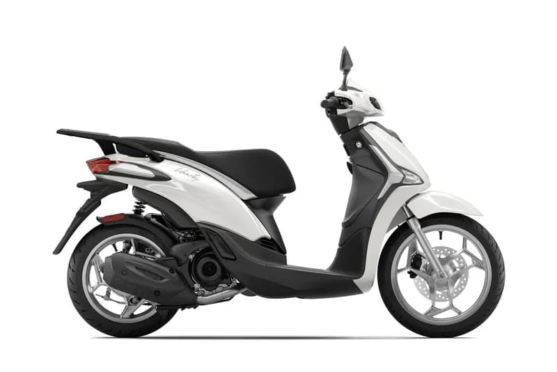 Scooter Piaggio Liberty 50 blanc vu de profil