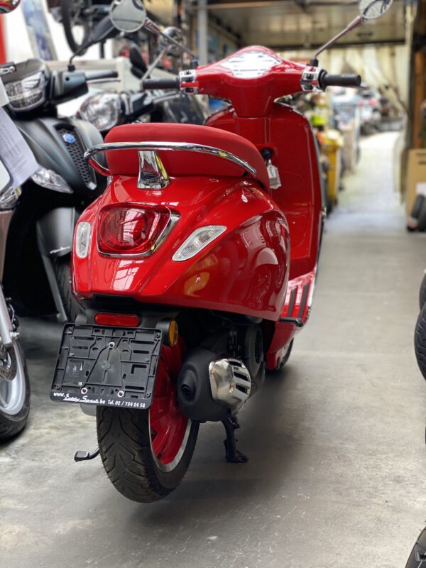 Vespa Primavera 125 E5 RED 2021 238KM – Image 5